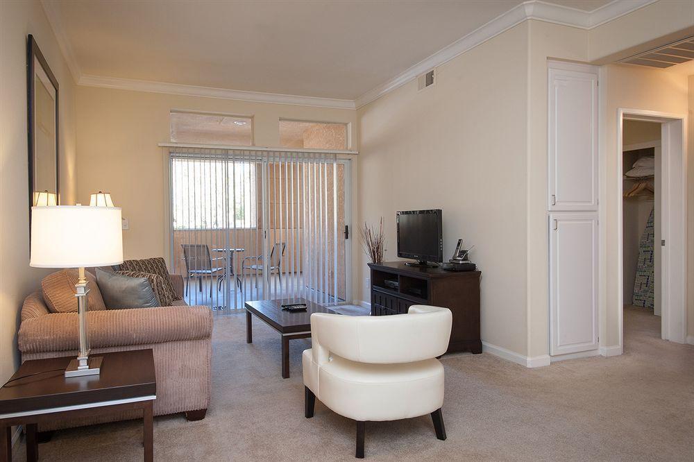 Sunshine Suites At The Piero Los Angeles Exterior foto